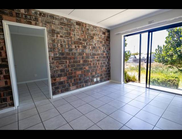 2 BEDROOM PROPERTY TO RENT IN SANDRIFT